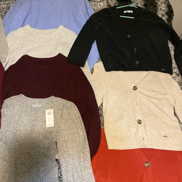 Sweaters / Cardigans - Picture 2 of 2